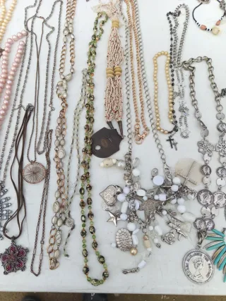 Lote bisutería plata y multicolor