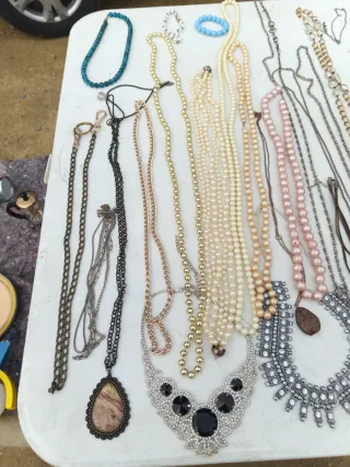 Lote bisutería plata y multicolor