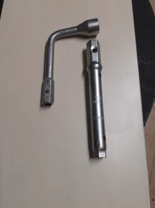 Llave bujías 17mm y tuercas