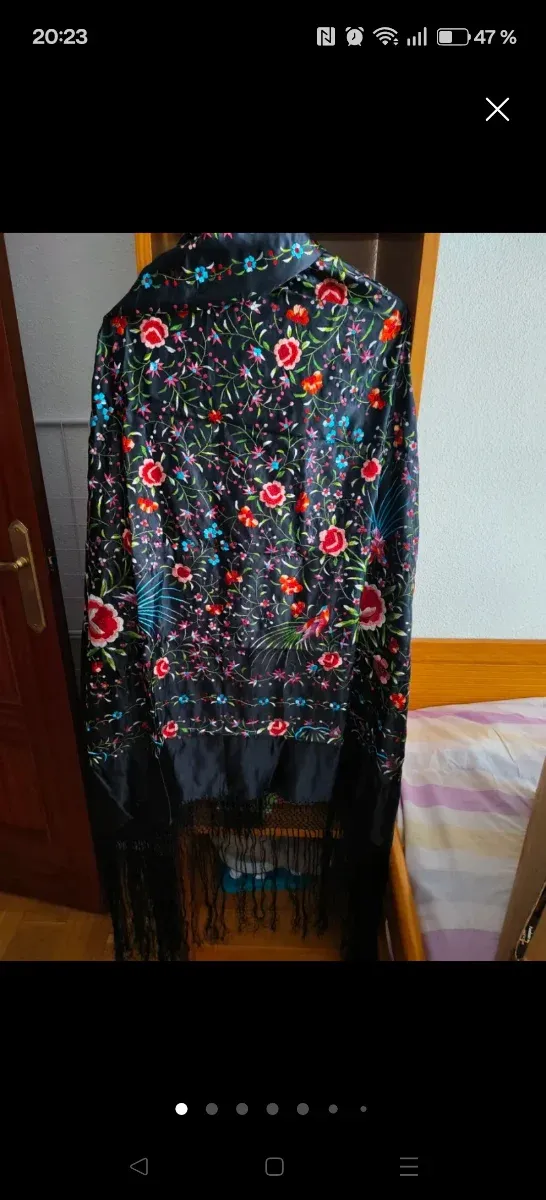 Mantón de Manila bordado. SIN USAR