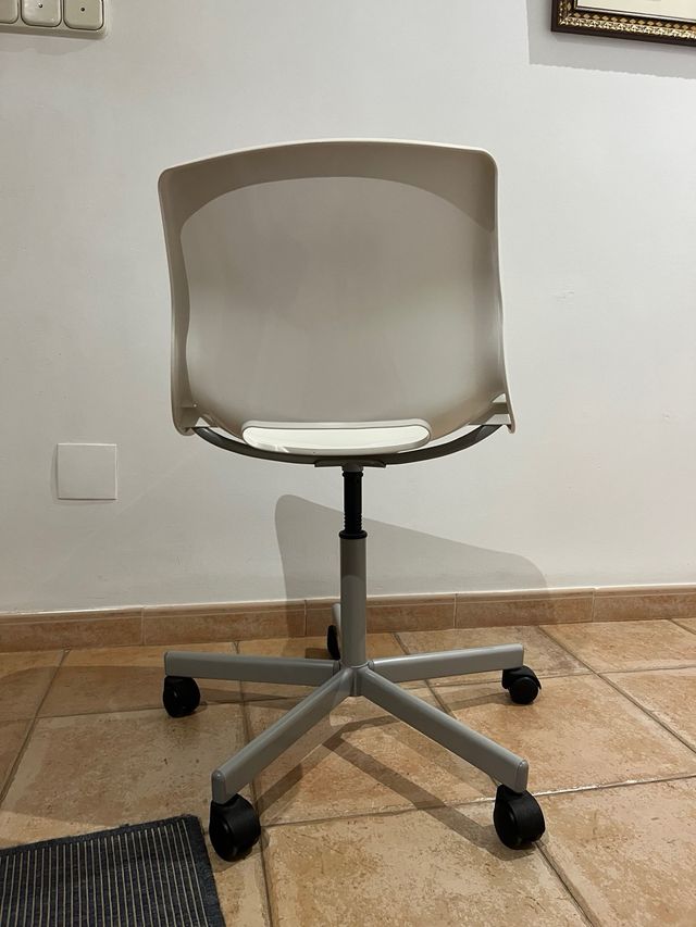 Silla de oficina Ikea blanca