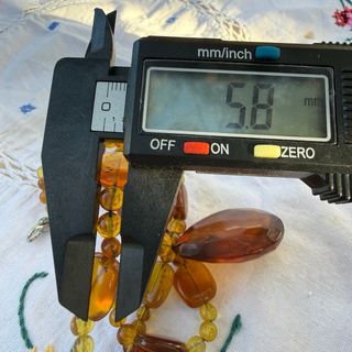 Collar de ámbar con colgante