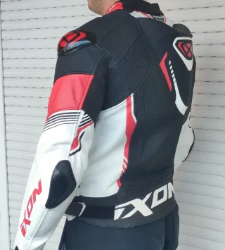 CHAQUETA MOTO IXON