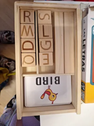 Juego cubos letras madera Montessori 3+ años