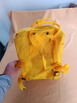 Mochila FjallRaven Kanken Amarilla