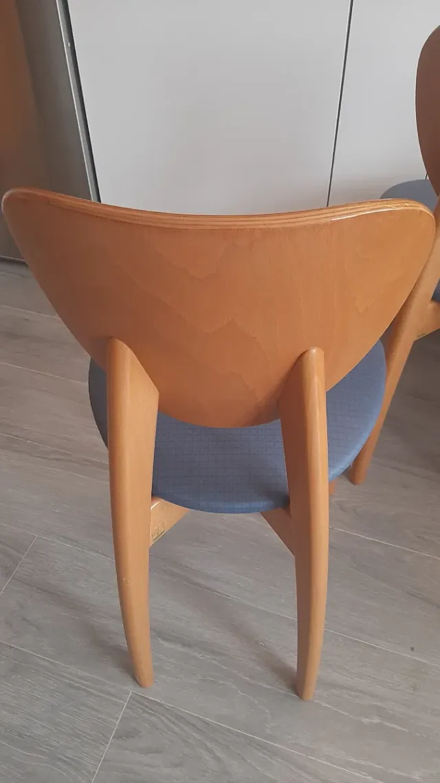 Juego de 4 Sillas de Comedor Madera maciza .Comoda