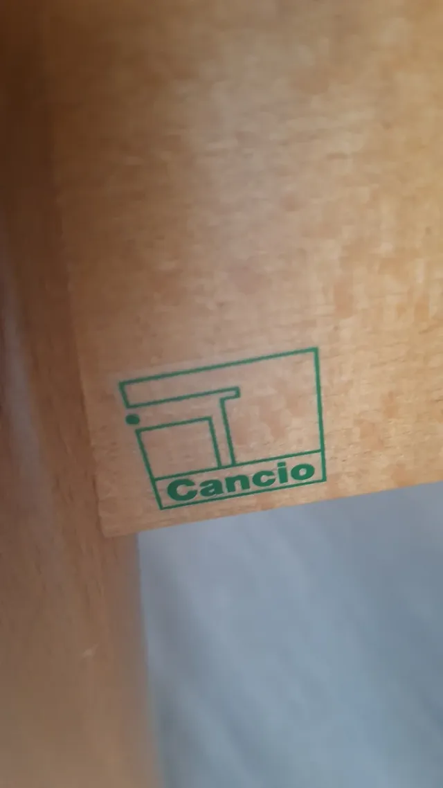 Juego de 4 Sillas de Comedor Madera maciza .Comoda