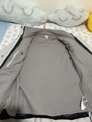 Chaqueta Forclaz gris con forro