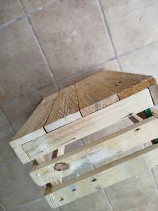 Cajas de madera hechas con palets.