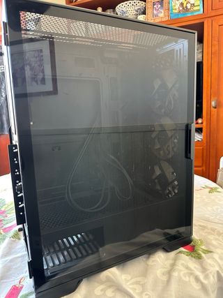 Torre Gaming Tempest Negra RGB