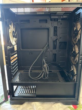 Torre Gaming Tempest Negra RGB