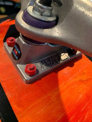 Skate poco uso, ejes nuevos