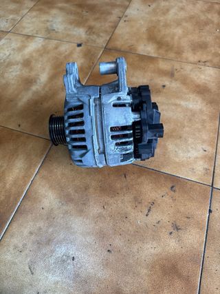 Alternador Bosch 03C 903 023D VW Audi Skoda