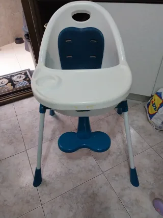 Trona infantil blanca y azul