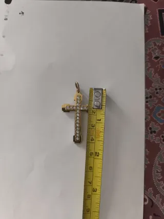 Colgante Cruz con Piedras Doradas