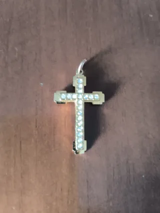 Colgante Cruz con Piedras Doradas