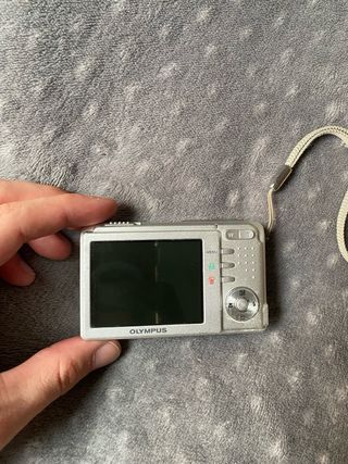 Cámara Digital Olympus FE-150