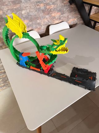 Pista de coches Dragón City