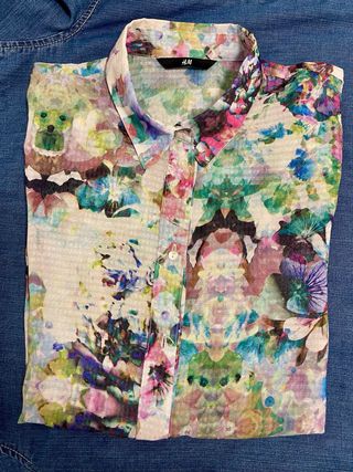 Blusa/ Camisa H&M.   T-S