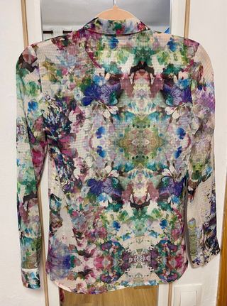 Blusa/ Camisa H&M.   T-S