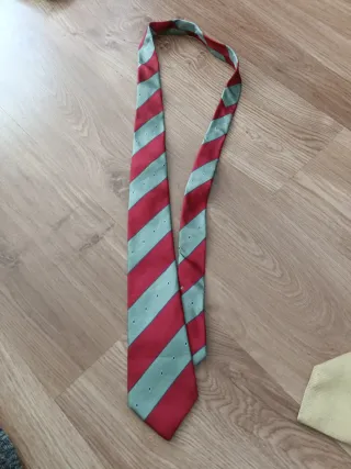 Corbata de seda rayas rojas y verde azulado