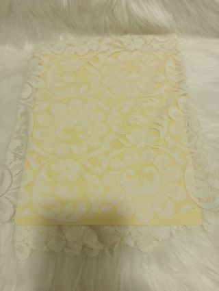 Mantilla beige niña encaje