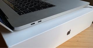 MacBook Pro 16 TouchBar