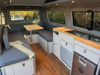 MUEBLE CAMPER modelo U-Shape VW T5/T6 ( forma de U