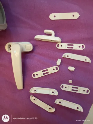 Manivela blanca para puertas y ventanas