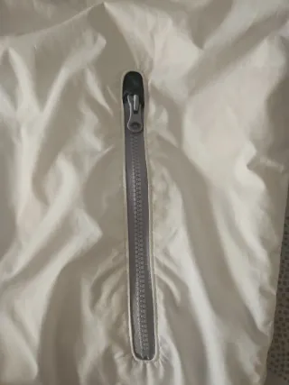 Chaqueta Nike Gris y Blanca