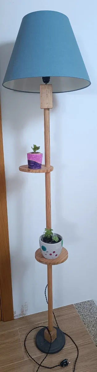 Lámpara de pie madera y tela