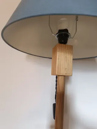 Lámpara de pie madera y tela