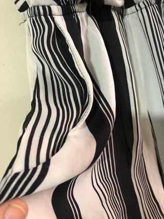 Mono largo rayas blanco y negro