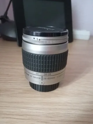Objetivo Nikkor AF 28-80mm f/3.3-5.6G
