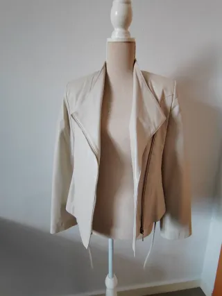 Chaqueta de piel Tesatti blanca