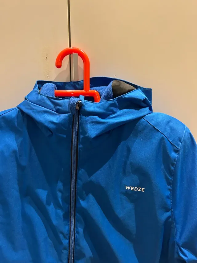 Chaqueta de esquí infantil azul y negra