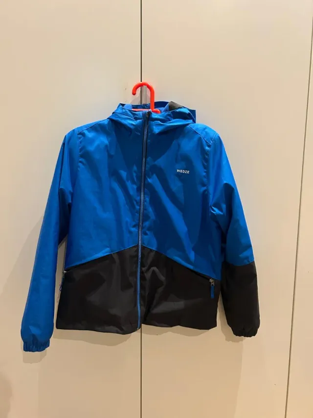 Chaqueta de esquí infantil azul y negra