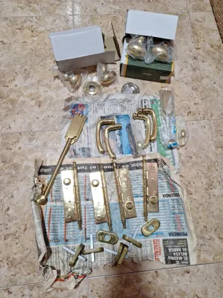Juego accesorios puerta latón
