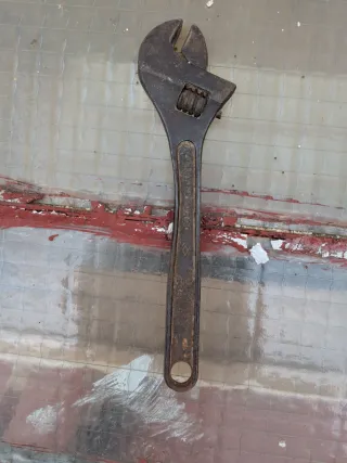 Llave inglesa ajustable IREKA