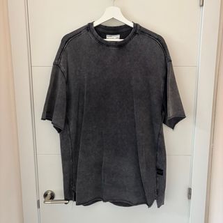 Camiseta Bershka, talla M, color gris.