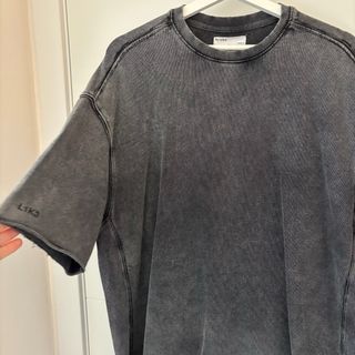 Camiseta Bershka, talla M, color gris.