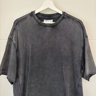 Camiseta Bershka, talla M, color gris.