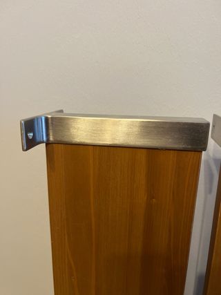 Scaffali in legno con supporti Ikea Granhult