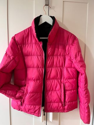 Cazadora reversible fucsia y negra