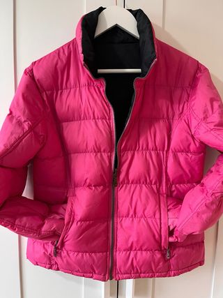 Cazadora reversible fucsia y negra