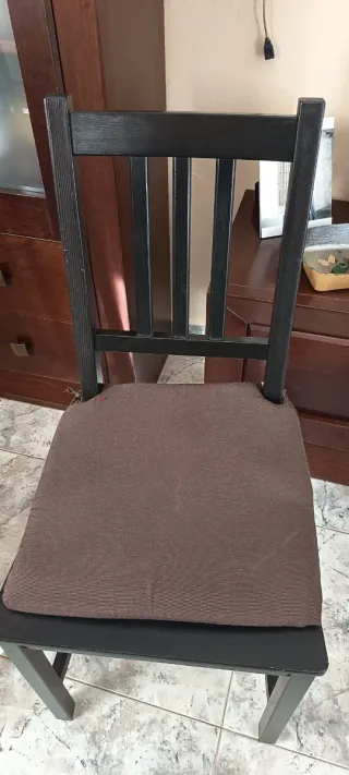 Mesa extensible+cristal+ 6 sillas tapizadas