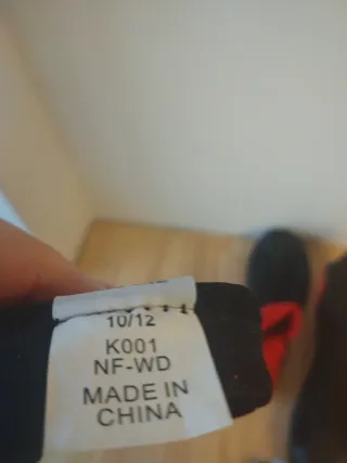 Escarpines y guantes de surf