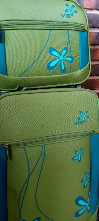 Maleta y neceser verde y turquesa.Blanda