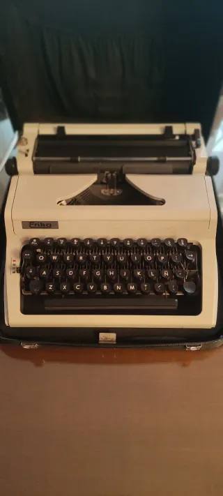 Máquina de escribir antigua