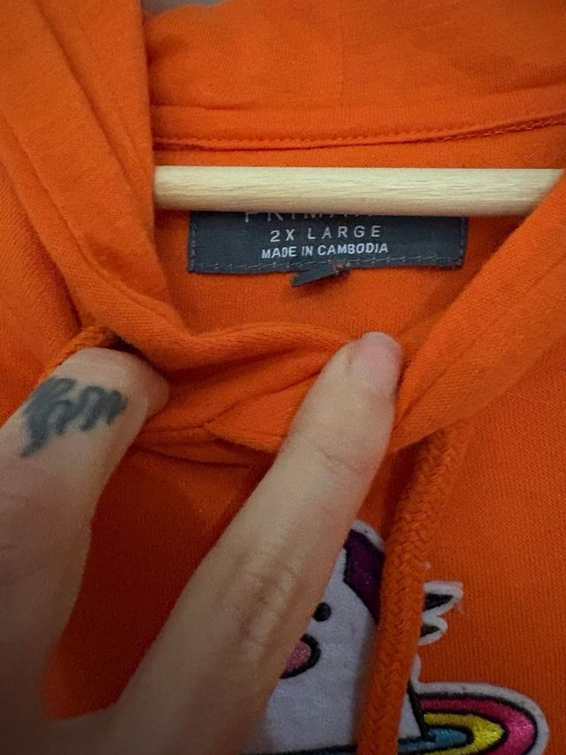 Sudadera Naranja con Dibujo